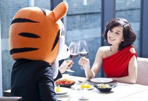 《非常有喜》劇照