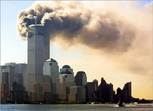 9·11事件中，燃起的世貿大樓