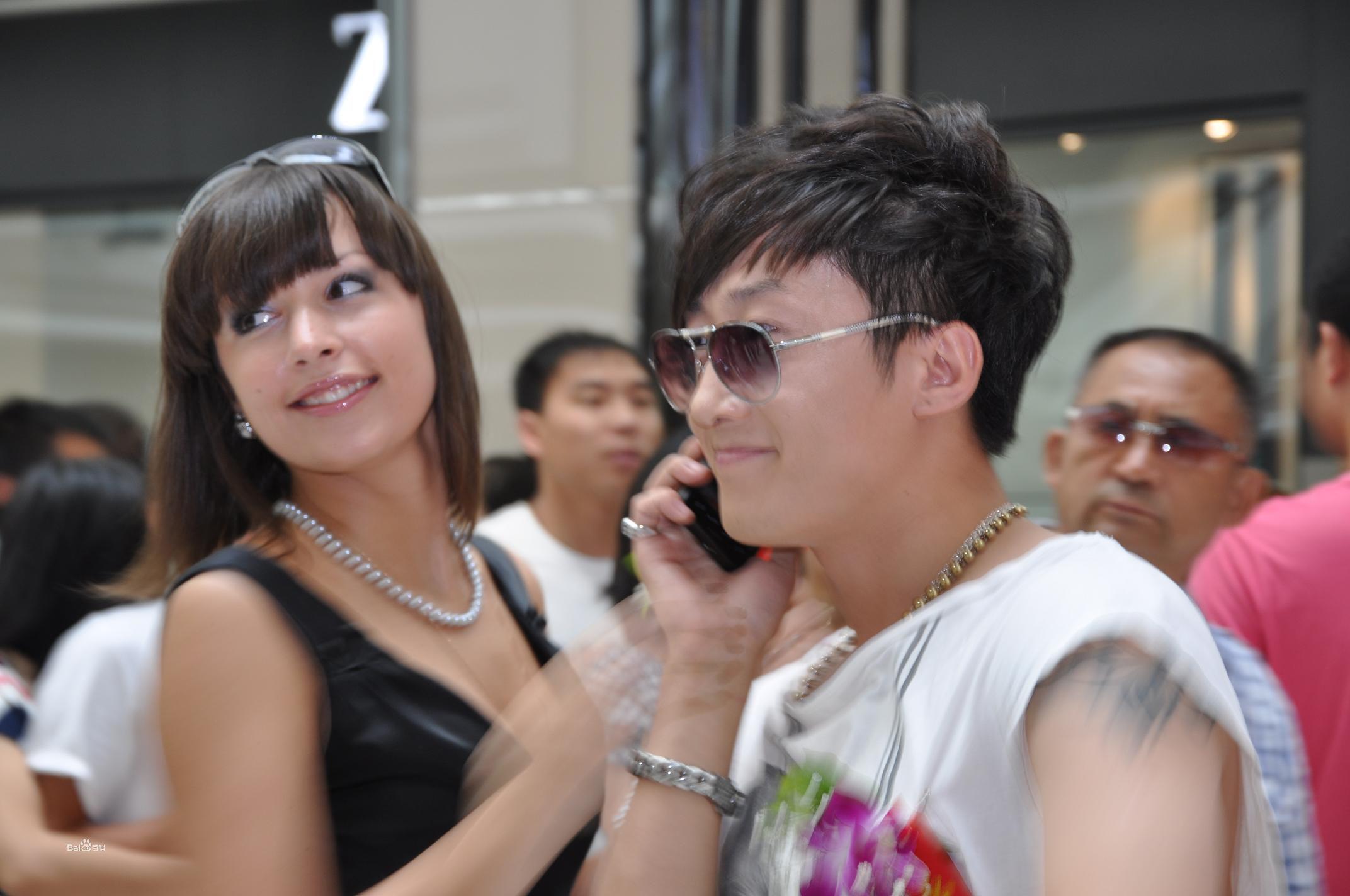 田野首張專輯《B兜油子》太原簽售會