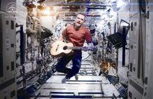 克里斯&middot;哈德菲爾德