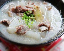 青蘿蔔豬骨湯 青蘿蔔豬骨湯