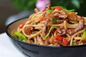 肉絲炒麵 肉絲炒麵