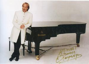 克萊德曼與海資曼鋼琴的情緣