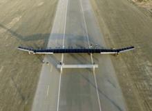 彩虹太陽能無人機