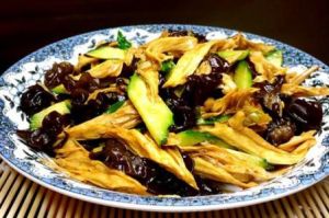 鮮美木耳炒腐竹香菇 鮮美木耳炒腐竹香菇