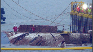 世越號沉船打撈現場