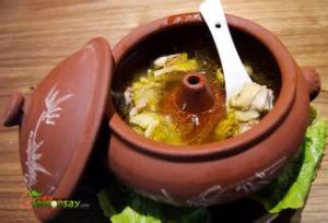 雲南汽鍋雞 雲南汽鍋雞