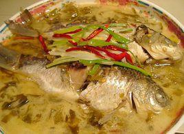酸菜燉鯽魚 酸菜燉鯽魚
