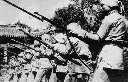 抗戰日軍痴迷拼刺刀是武士道?別逗了,除非日本人都是傻子!