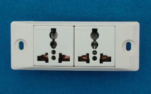 多用途插座 多用途插座