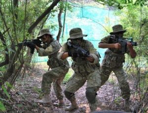 義烏狩獵者真人CS俱樂部 義烏狩獵者真人CS俱樂部