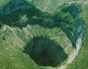 小寨天坑景區 小寨天坑景區