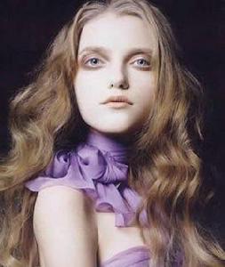 弗拉達.洛絲亞珂娃 弗拉達.洛絲亞珂娃