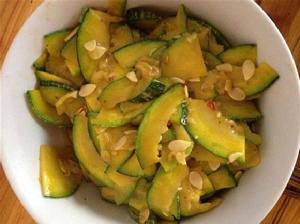 清炒小南瓜 清炒小南瓜