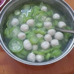 絲瓜肉丸湯 絲瓜肉丸湯