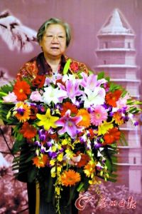 古稀高齡的劉思齊在見面會上表達了自己對毛岸英的無比思念