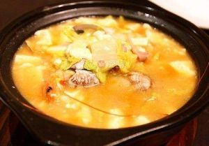 骨湯海鮮豆腐煲 骨湯海鮮豆腐煲
