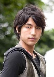 小柳友(こやなぎゆう)