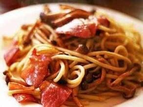 蕃茄腊味通心麵 蕃茄腊味通心麵