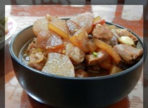 牛肉紅燒白蘿蔔 牛肉紅燒白蘿蔔