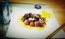 蒜香黑椒牛肉粒 蒜香黑椒牛肉粒