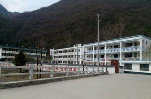 李山村一角－周家壩鎮李山國小