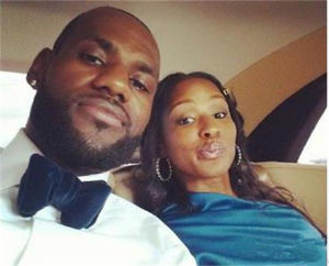 詹姆斯與薩瓦娜·布林森