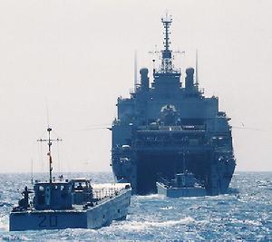 閃電級船塢登入艦