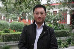 萬仞[網路寫手]