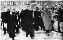 馬寅初陪同周恩來視察北大