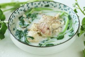 西洋菜蜜棗牛肉湯 西洋菜蜜棗牛肉湯