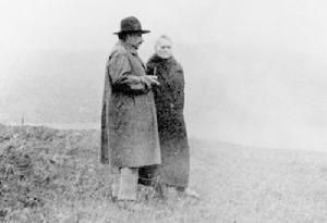 愛因斯坦和居里夫人