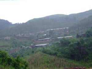 曼班東村 曼班東村