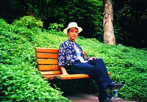 1999年10月，在廣州市越秀公園。