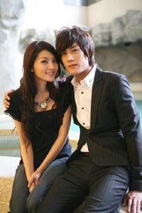 吳亞馨(安卉妮)和楊瀚(凌浩)