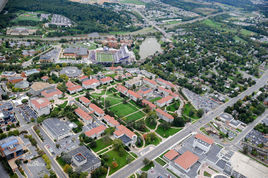 詹姆斯艾迪遜大學 詹姆斯艾迪遜大學