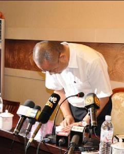 河南航空監事會主席劉航向遇難者表示哀悼並向全社會道歉