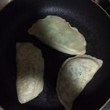 煎韭菜盒子