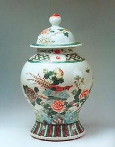 五彩雉雞牡丹紋蓋罐 五彩雉雞牡丹紋蓋罐