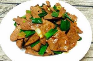 蒜苗炒豬肝 蒜苗炒豬肝