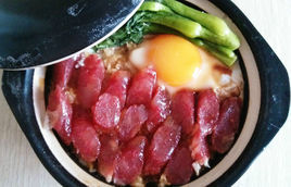 臘腸窩蛋煲仔飯 臘腸窩蛋煲仔飯