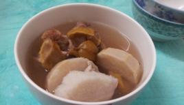 白蘿蔔板栗排骨湯 白蘿蔔板栗排骨湯