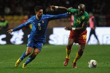 史蒂芬&middot;姆比亞突破防守