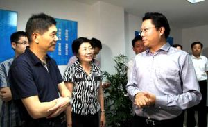 南京市市委書記楊衛澤去公司視察