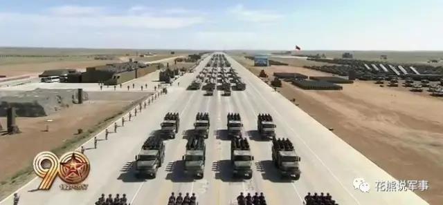 氣勢磅礴的沙場大閱兵