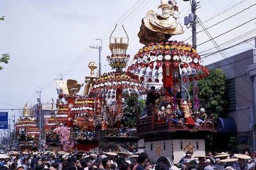 加賀藩祖利家的鳳凰御車-高岡市御車山祭