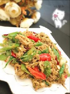 青椒炒醬香豆丹 青椒炒醬香豆丹