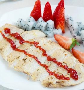 烤雞肉水果沙拉