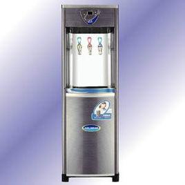 冰冷飲水機 冰冷飲水機