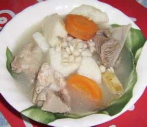 薏米老黃瓜燉排骨 薏米老黃瓜燉排骨